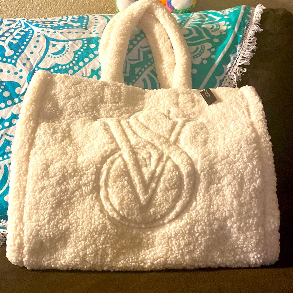 Brand new VS bag took it out of the bag to show it